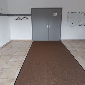Eingangsbereich / Eingang zum Saal