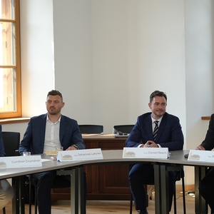 Pressekonferenz und Segnung Basilikadach