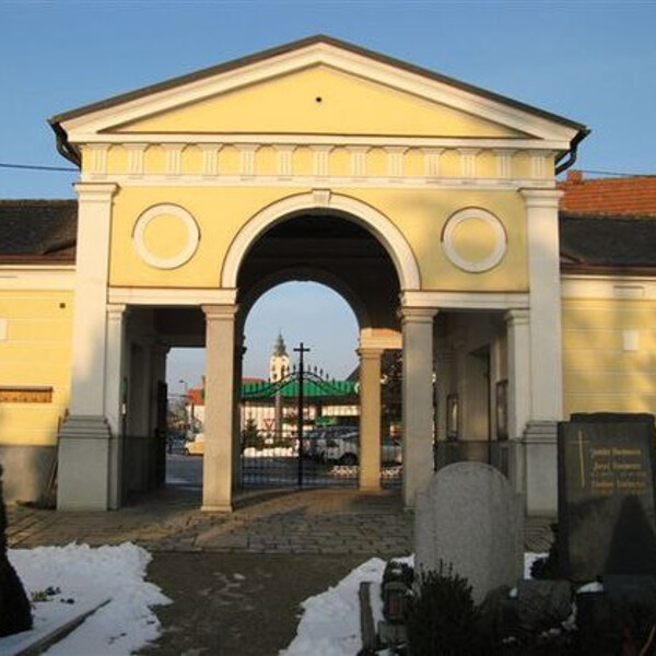 Pfarrfriedhof / © Pfarrgemeinde Eferding Pfarrfriedhof