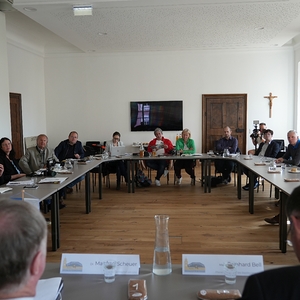 Pressekonferenz und Segnung Basilikadach