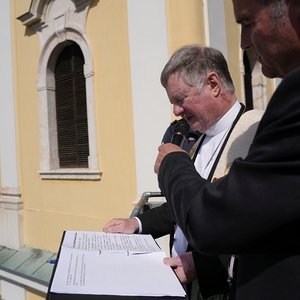 Pressekonferenz und Segnung Basilikadach