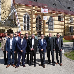 Pressekonferenz und Segnung Basilikadach