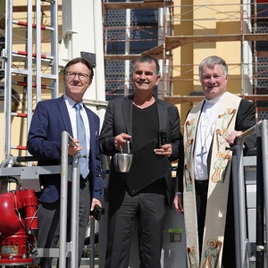 Pressekonferenz und Segnung Basilikadach